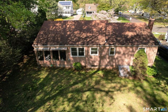 27 West Street, Cromwell, CT 06416