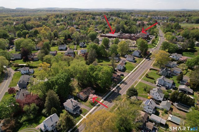 27 West Street, Cromwell, CT 06416