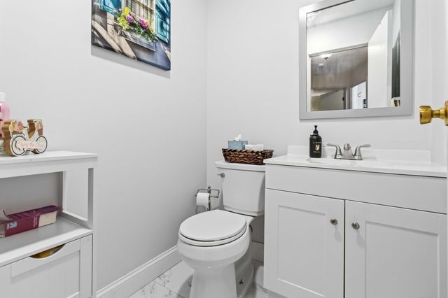 210 Fellsview Terrace 214, Stoneham, MA 02180
