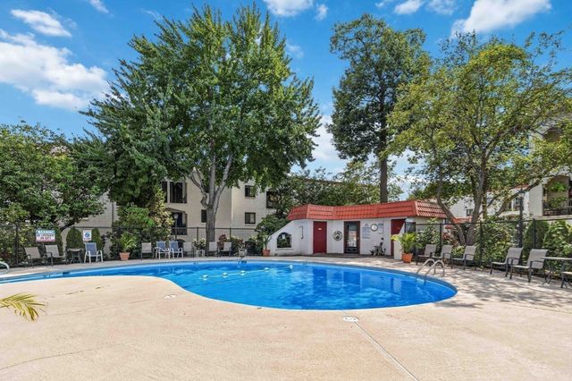 210 Fellsview Terrace 214, Stoneham, MA 02180