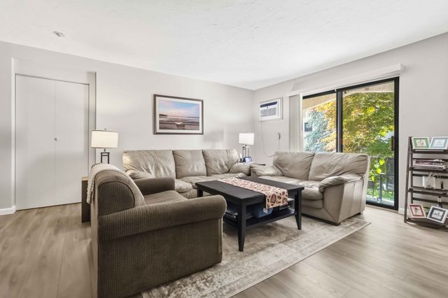 210 Fellsview Terrace 214, Stoneham, MA 02180