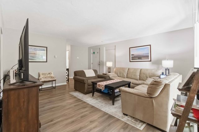 210 Fellsview Terrace 214, Stoneham, MA 02180