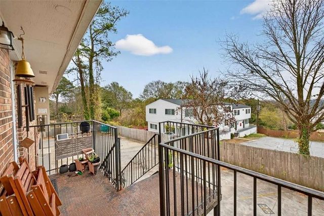 315 Hilderbrand Drive B4, Sandy Springs, GA 30328