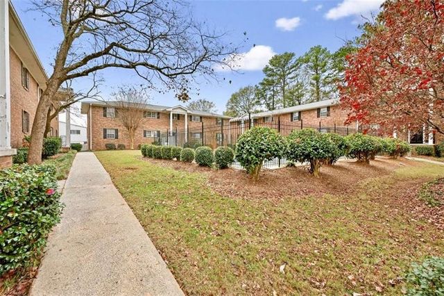 315 Hilderbrand Drive B4, Sandy Springs, GA 30328
