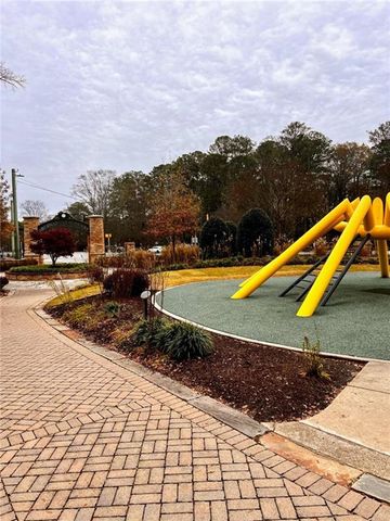 315 Hilderbrand Drive B4, Sandy Springs, GA 30328