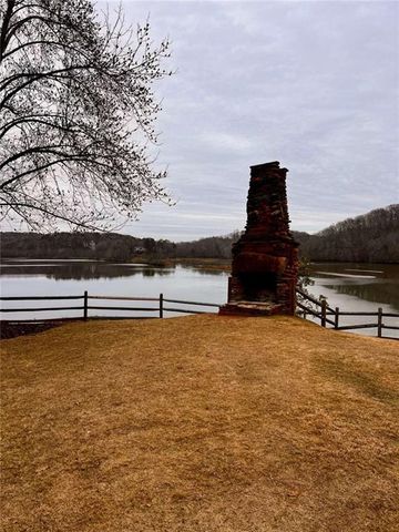 315 Hilderbrand Drive B4, Sandy Springs, GA 30328