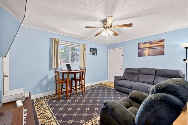 315 Hilderbrand Drive B4, Sandy Springs, GA 30328