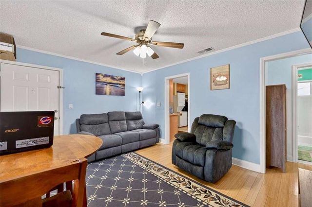 315 Hilderbrand Drive B4, Sandy Springs, GA 30328