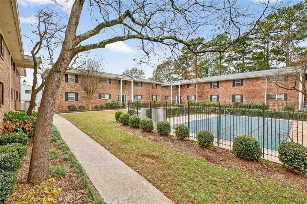 315 Hilderbrand Drive B4, Sandy Springs, GA 30328