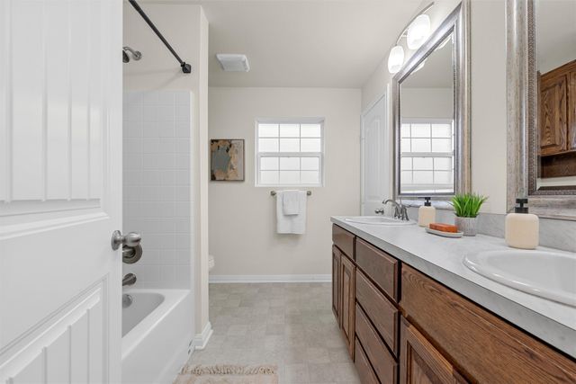204 Hawk Ridge, Lacy Lakeview, TX 76705