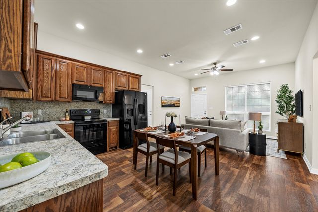 204 Hawk Ridge, Lacy Lakeview, TX 76705