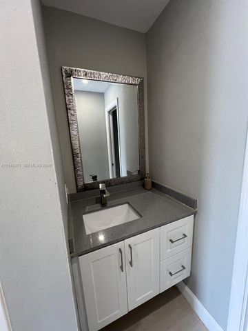 3642 NE 171st St 504, North Miami Beach, FL 33160