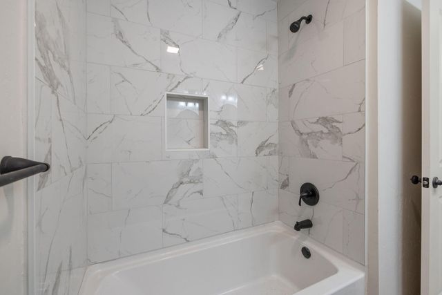 255 Lombardy Lane, Lemoore, CA 93245