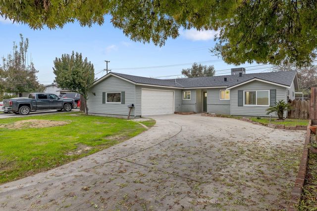 255 Lombardy Lane, Lemoore, CA 93245