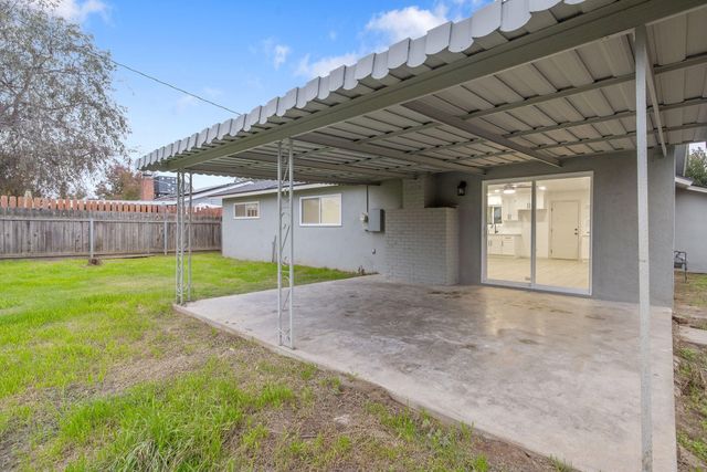 255 Lombardy Lane, Lemoore, CA 93245