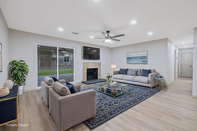 255 Lombardy Lane, Lemoore, CA 93245