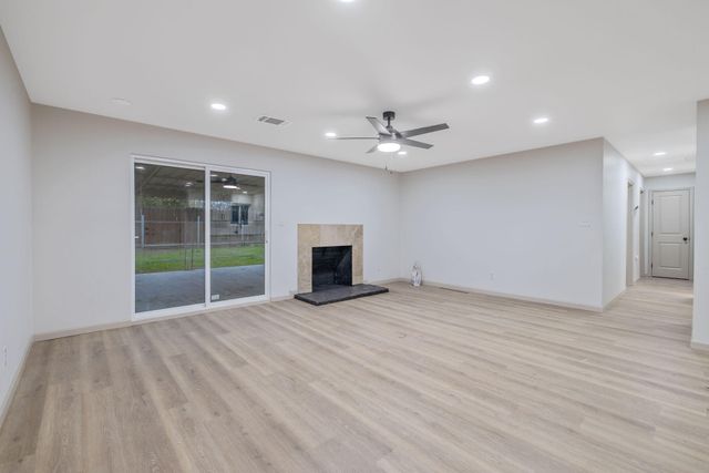 255 Lombardy Lane, Lemoore, CA 93245