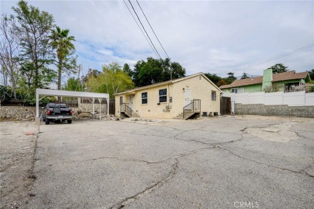 7025 Day Street, Tujunga, CA 91042