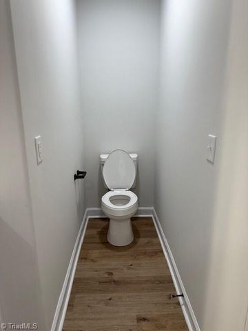 2906 York House Drive, Greensboro, NC 27407