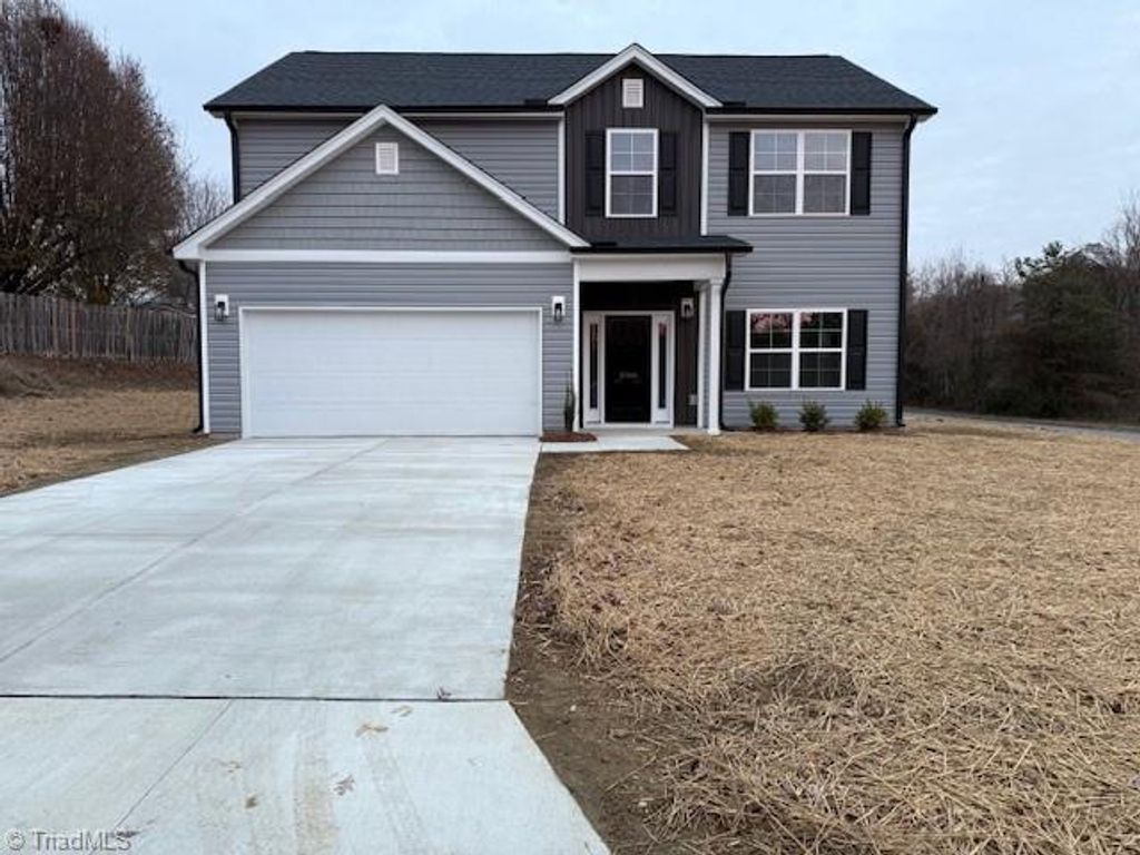 2906 York House Drive, Greensboro, NC 27407