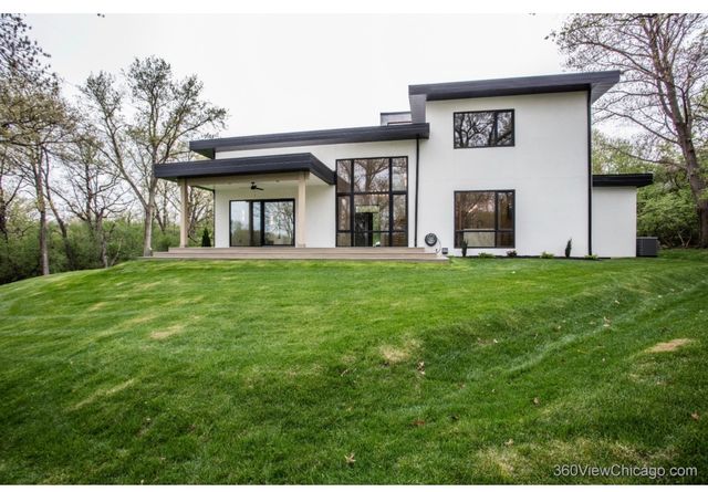 12900 S 86th Avenue, Palos Park, IL 60464