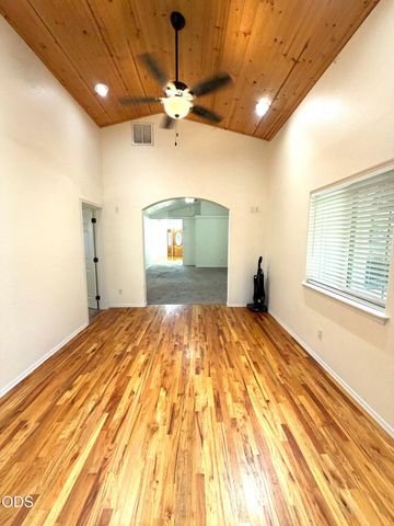 527 SW Wagner Meadows Drive, Grants Pass, OR 97526