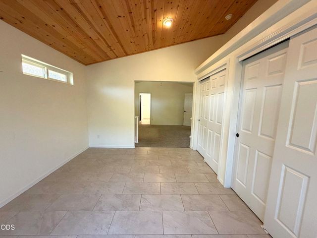 527 SW Wagner Meadows Drive, Grants Pass, OR 97526