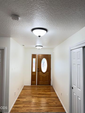 527 SW Wagner Meadows Drive, Grants Pass, OR 97526