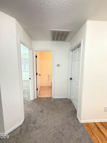 527 SW Wagner Meadows Drive, Grants Pass, OR 97526