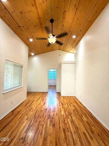527 SW Wagner Meadows Drive, Grants Pass, OR 97526