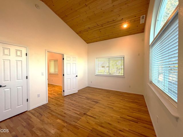527 SW Wagner Meadows Drive, Grants Pass, OR 97526