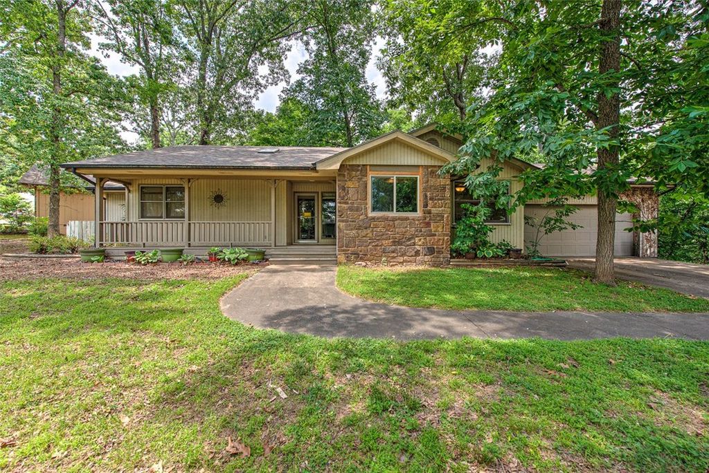 37 Fenchurch Drive, Bella Vista, AR 72715