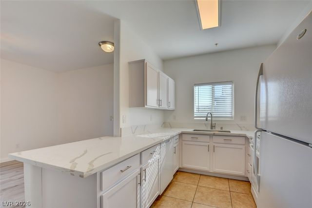 2291 West Horizon Ridge Parkway 8243, Henderson, NV 89052