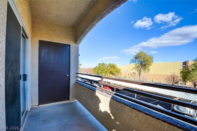 2291 West Horizon Ridge Parkway 8243, Henderson, NV 89052