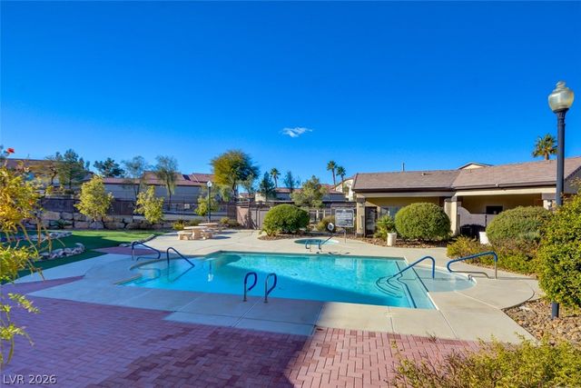 2291 West Horizon Ridge Parkway 8243, Henderson, NV 89052