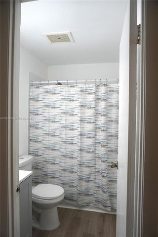 17901 NW 68th Ave S204, Hialeah, FL 33015