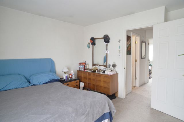 375 Meadow Green Lane, Round Lake Beach, IL 60073