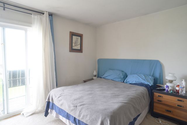 375 Meadow Green Lane, Round Lake Beach, IL 60073