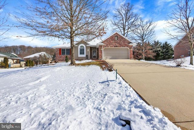 6967 FAIRWAY OAKS, Fayetteville, PA 17222