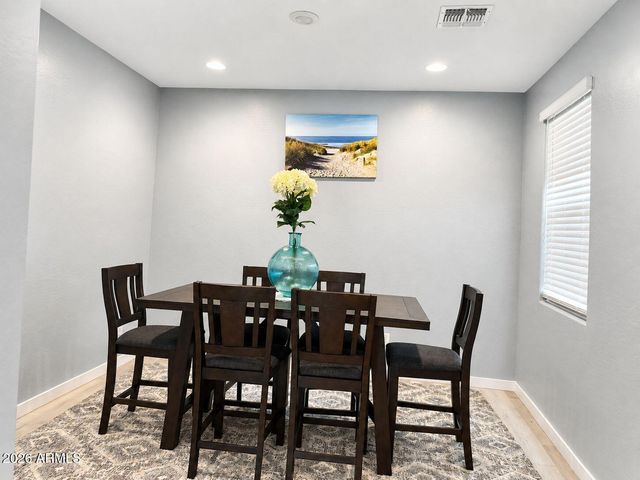 9444 W ROMA Avenue, Phoenix, AZ 85037