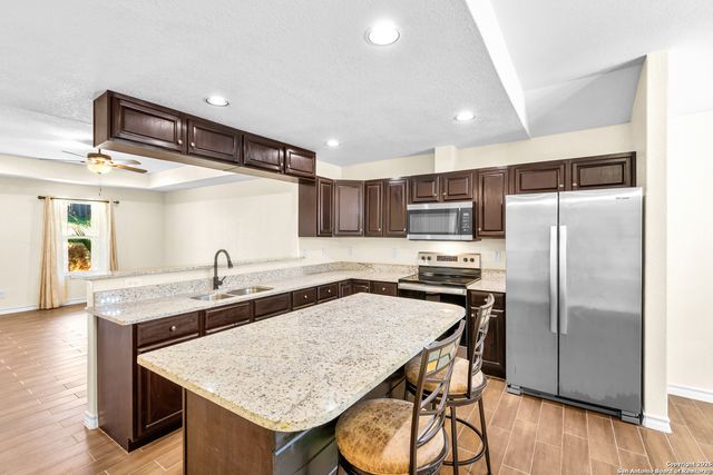 6610 woodstock, San Antonio, TX 78223