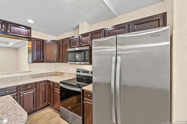 6610 woodstock, San Antonio, TX 78223