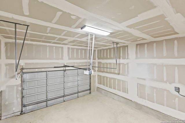 6610 woodstock, San Antonio, TX 78223