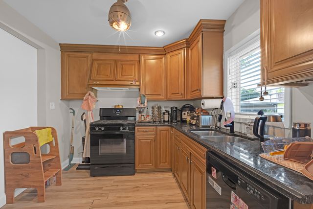 8820 Palisades Road, Burr Ridge, IL 60527