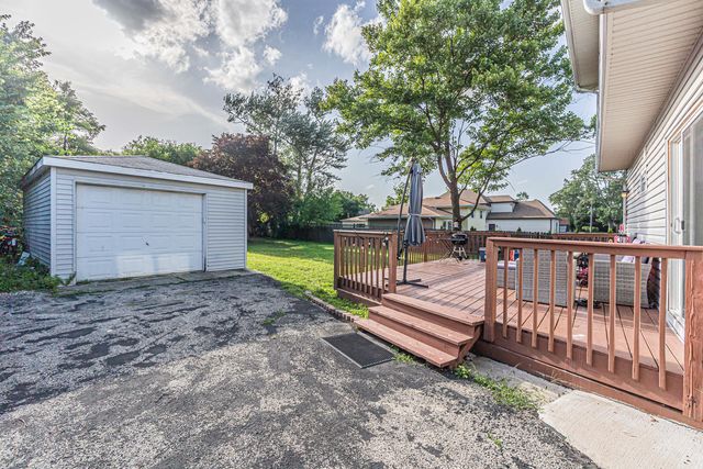 8820 Palisades Road, Burr Ridge, IL 60527