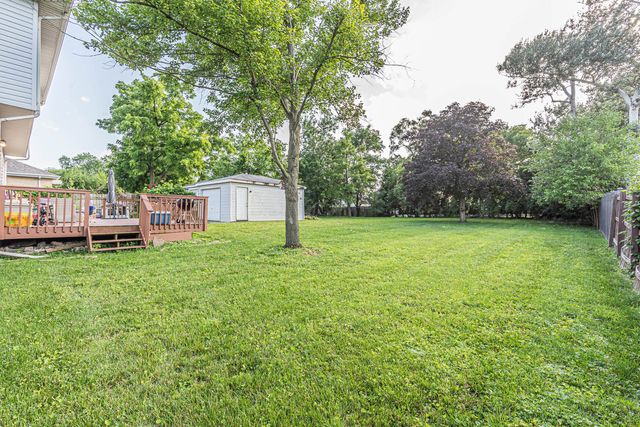 8820 Palisades Road, Burr Ridge, IL 60527