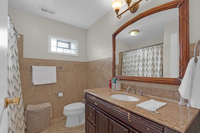 8820 Palisades Road, Burr Ridge, IL 60527