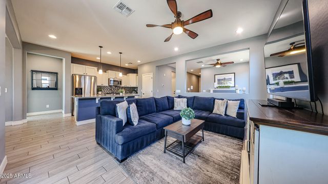 17887 W HIDDENVIEW Drive, Goodyear, AZ 85338