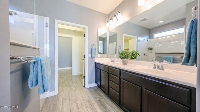 17887 W HIDDENVIEW Drive, Goodyear, AZ 85338