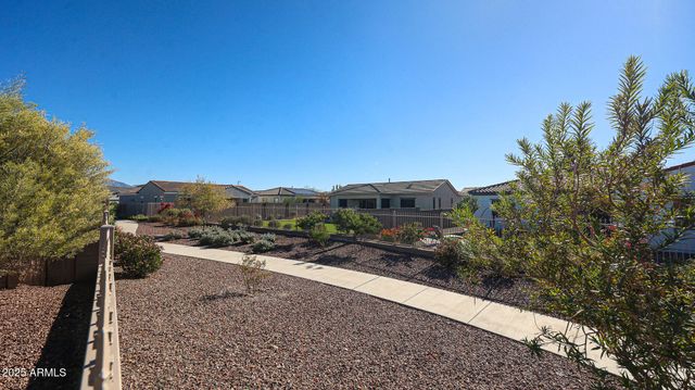 17887 W HIDDENVIEW Drive, Goodyear, AZ 85338